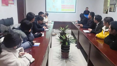 关爱员工，星空体育先行&mdash;&mdash;六安店开展商保宣导活动