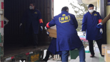 口罩手套皆医用 | 星空体育之家捐赠物资首批抵孝感