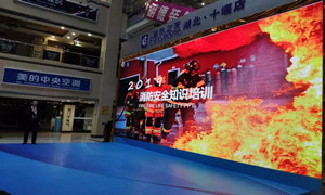 星空体育之家十堰店|消防培训不松懈，筑牢商场安全防火墙！