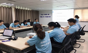 星空体育之家郧阳店组织开展《打造卓越的执行力》培训