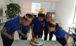 浓情家文化，恩情暖人心&mdash;&mdash;中岳店举办第三季度员工生日会